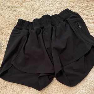 Lululemon tracker shorts